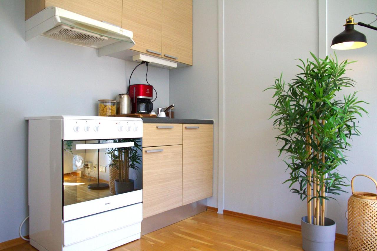 Moon Apartment Near The Centre ! Free Parking Available ! Trondheim Luaran gambar
