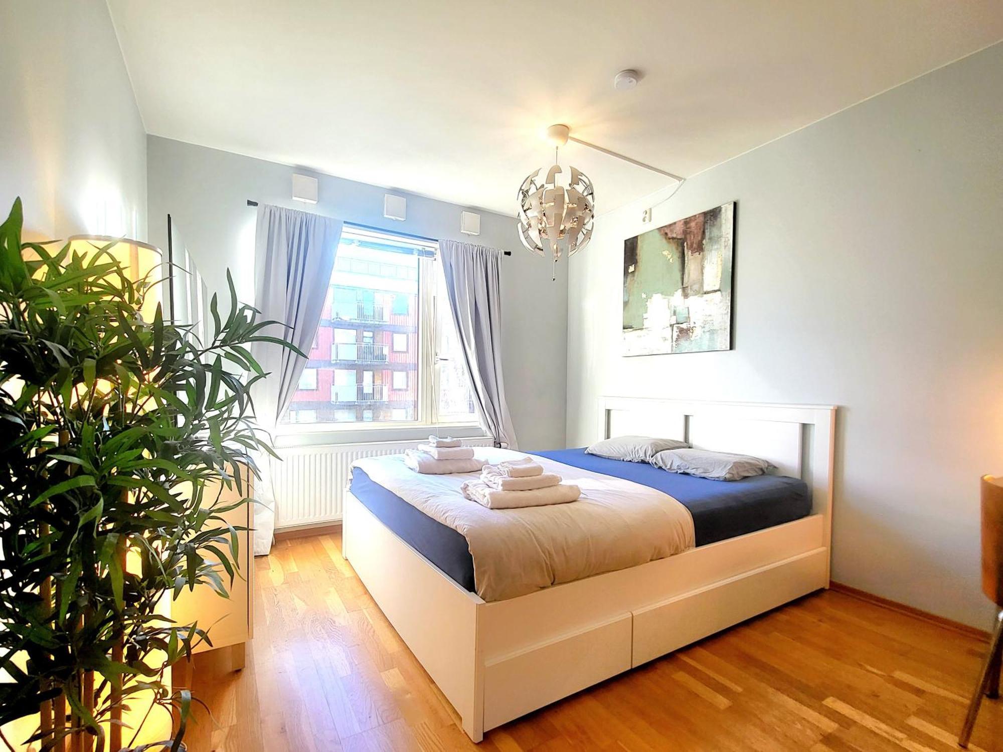 Moon Apartment Near The Centre ! Free Parking Available ! Trondheim Luaran gambar