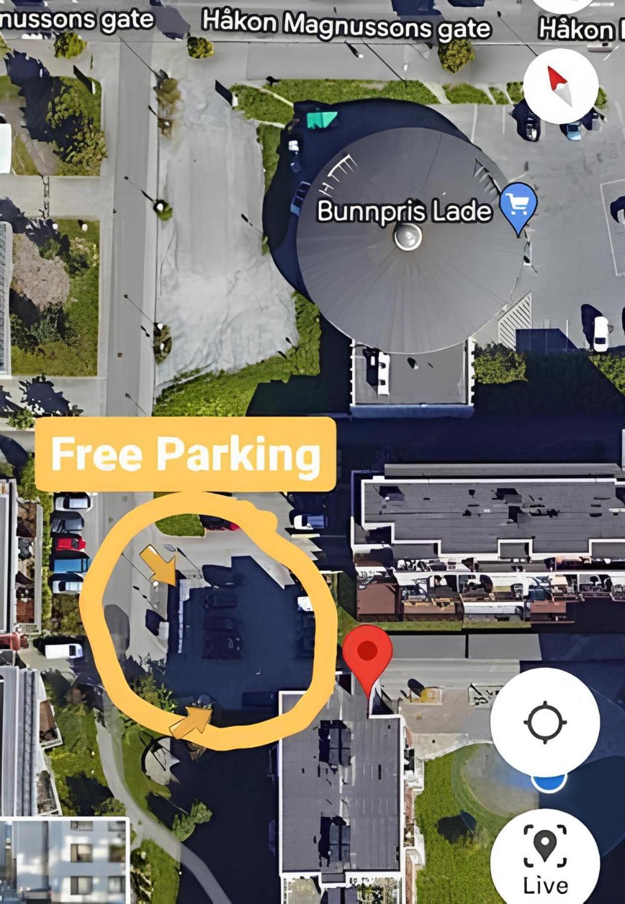 Moon Apartment Near The Centre ! Free Parking Available ! Trondheim Luaran gambar